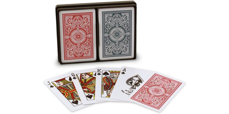 Kortų lošimas reikalauja gerų kortų - KEM Arrow Red and Blue